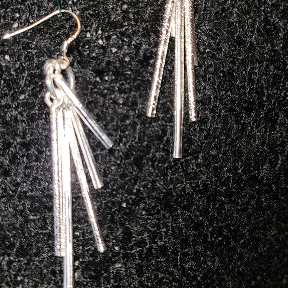 Jewelry - Picture 6 of 8